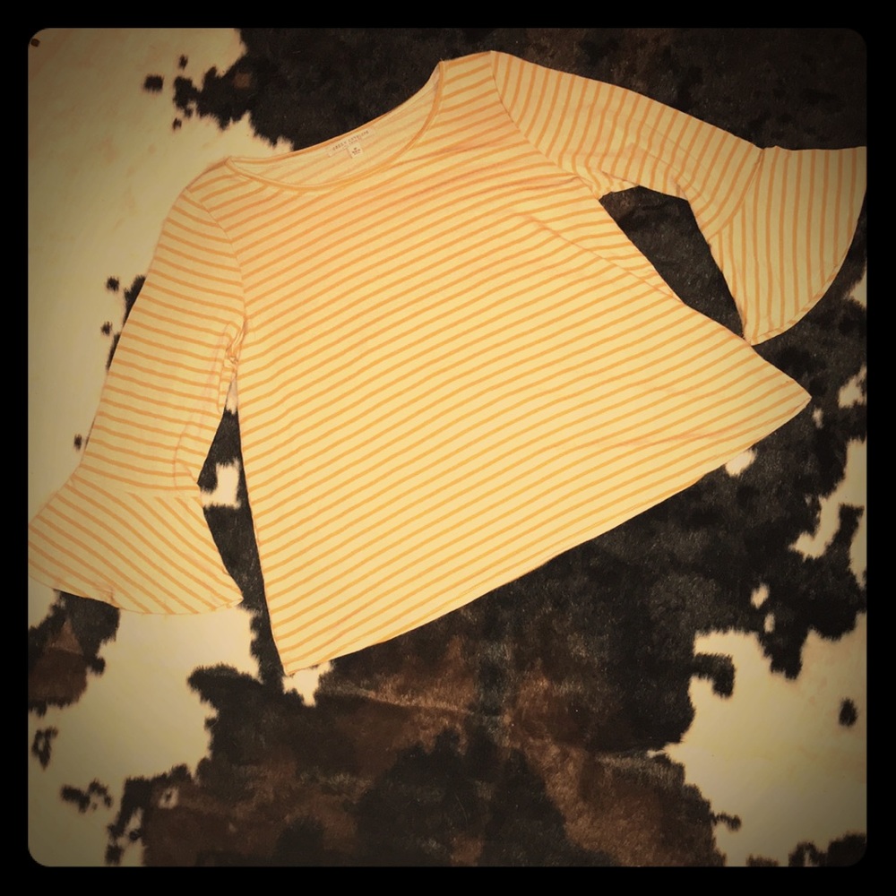 Mustard yellow and white striped top 👑